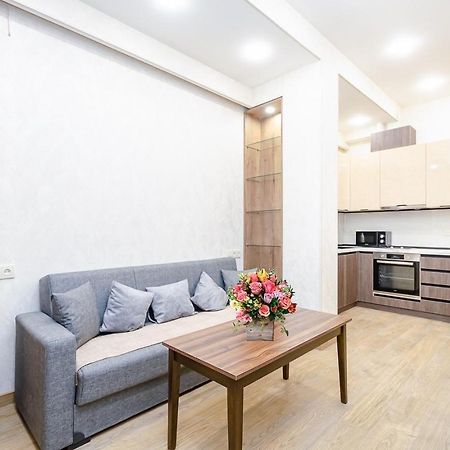 15. Double Room Apartaments With Fresh Style เยเรวาน ภายนอก รูปภาพ