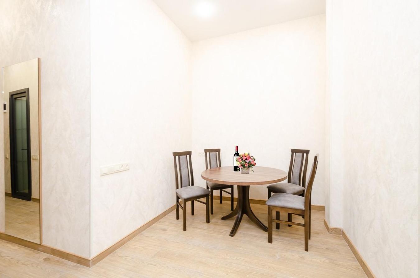 15. Double Room Apartaments With Fresh Style เยเรวาน ภายนอก รูปภาพ