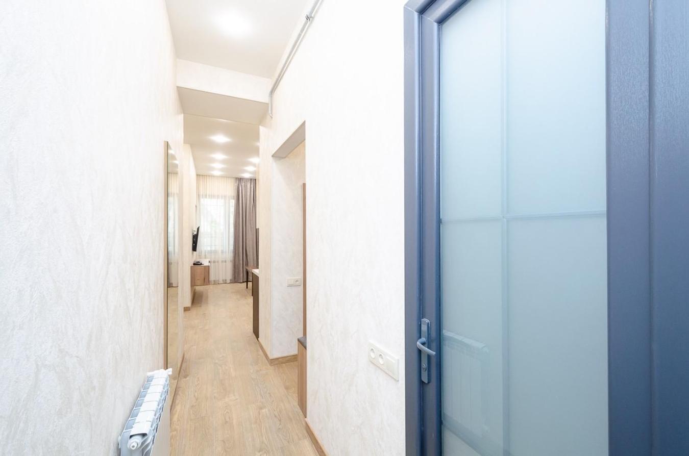 15. Double Room Apartaments With Fresh Style เยเรวาน ภายนอก รูปภาพ