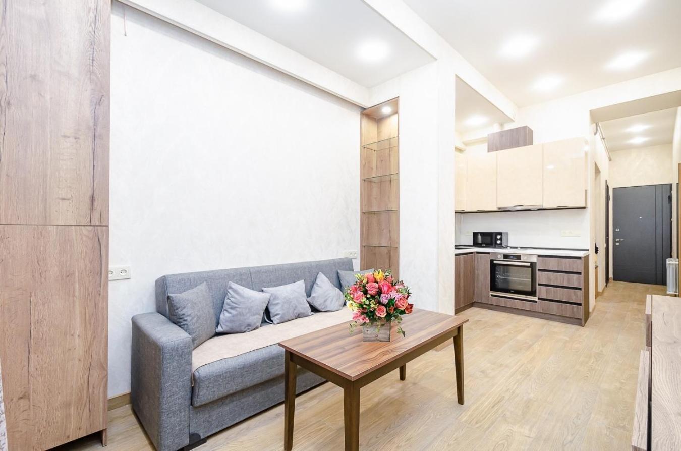15. Double Room Apartaments With Fresh Style เยเรวาน ภายนอก รูปภาพ